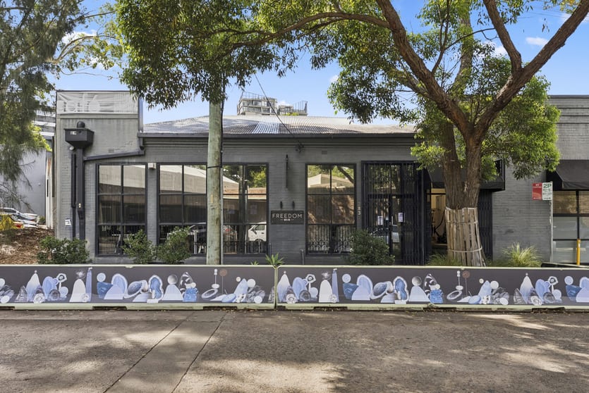 Click to view all images 283 Young Street Waterloo NSW 2017 - Image 1