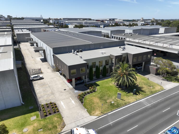 Click to view all images 24-26 Wedgewood Road Hallam VIC 3803 - Image 2