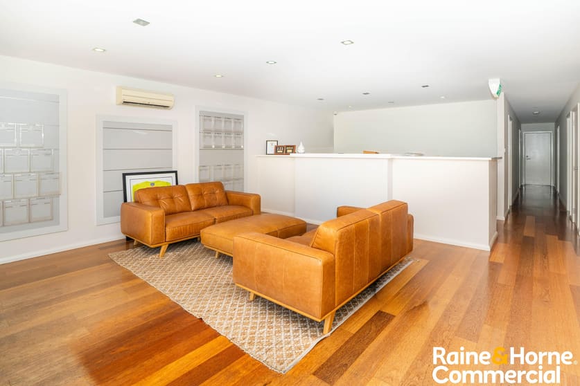 Click to view all images 5/17-25 Lake Albert Road Wagga Wagga NSW 2650 - Image 2