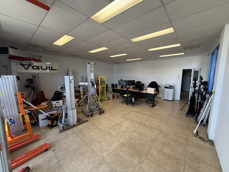 Click to view all images Unit 3/1 Orielton Road Smeaton Grange NSW 2567 - Image 2