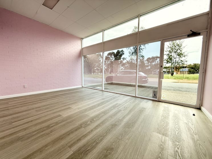 Click to view all images Unit 2/17 Walder Street Belconnen ACT 2617 - Image 2