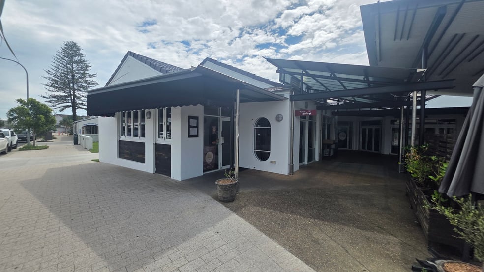 Click to view all images 63 Ballina Street Lennox Head NSW 2478 - Image 2
