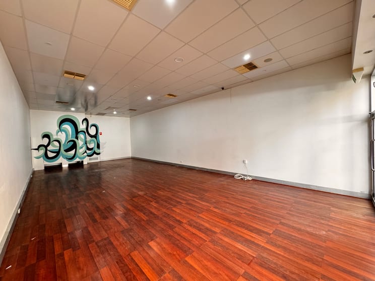 107/7 Moseley Square Glenelg SA 5045 - Image 2