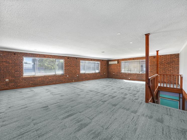 Click to view all images 37 Ellen Street Wollongong NSW 2500 - Image 3