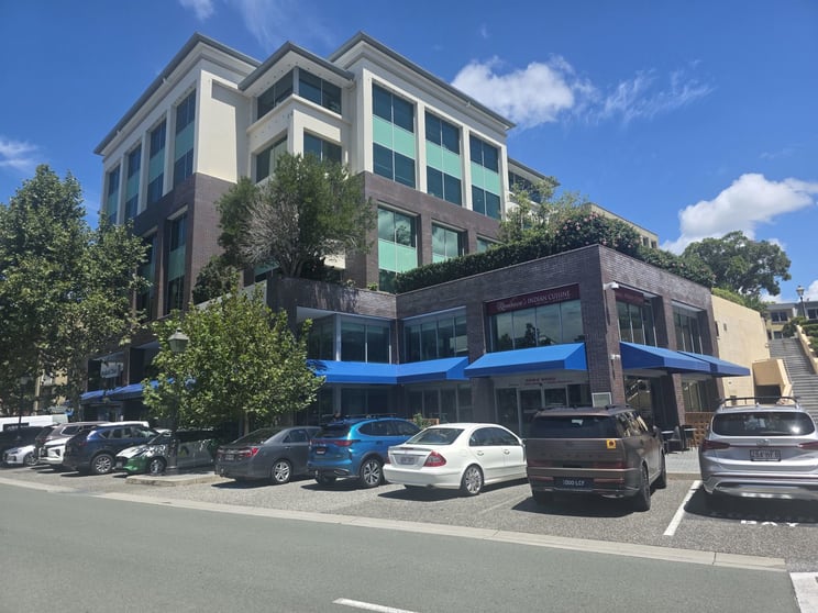 3027 The Boulevard Carrara QLD 4211 - Image 2