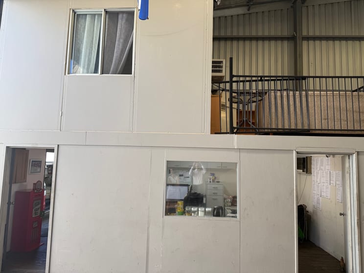 Click to view all images 2/4 Vale Street Malaga WA 6090 - Image 3
