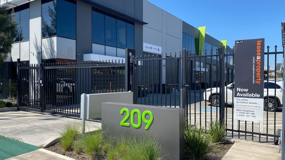 Click to view all images 12/209 Hyde Street Seddon VIC 3011 - Image 1