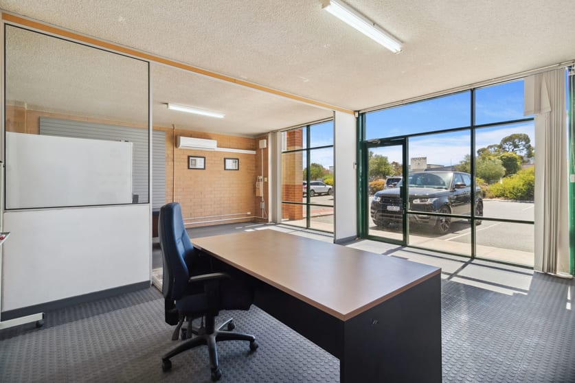 Click to view all images 2/37 Harlond Avenue Malaga WA 6090 - Image 2