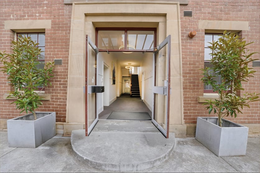 1/21 Bathurst Street Hobart TAS 7000 - Image 2