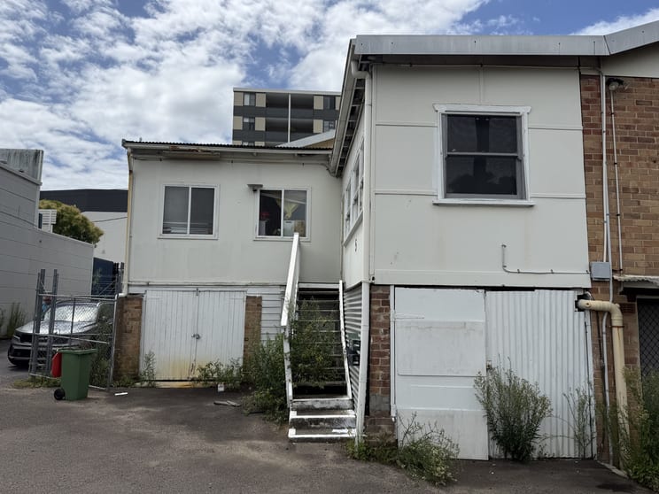 Click to view all images Suite 1/344 Mann Street Gosford NSW 2250 - Image 1