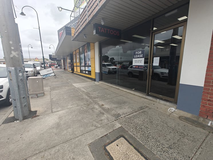 Click to view all images 10 Station Street Pakenham VIC 3810 - Image 1