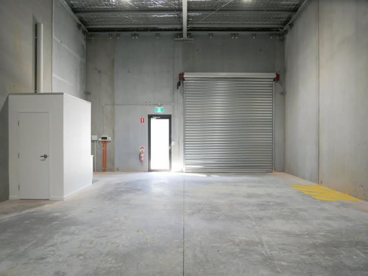 Click to view all images Unit 10/6 Fairmile Close Charmhaven NSW 2263 - Image 2