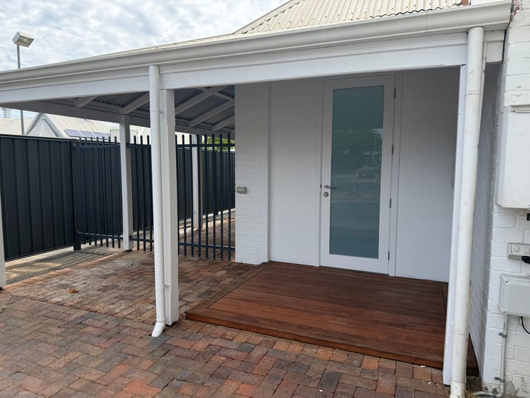 Click to view all images 25 Albert Street Busselton WA 6280 - Image 2