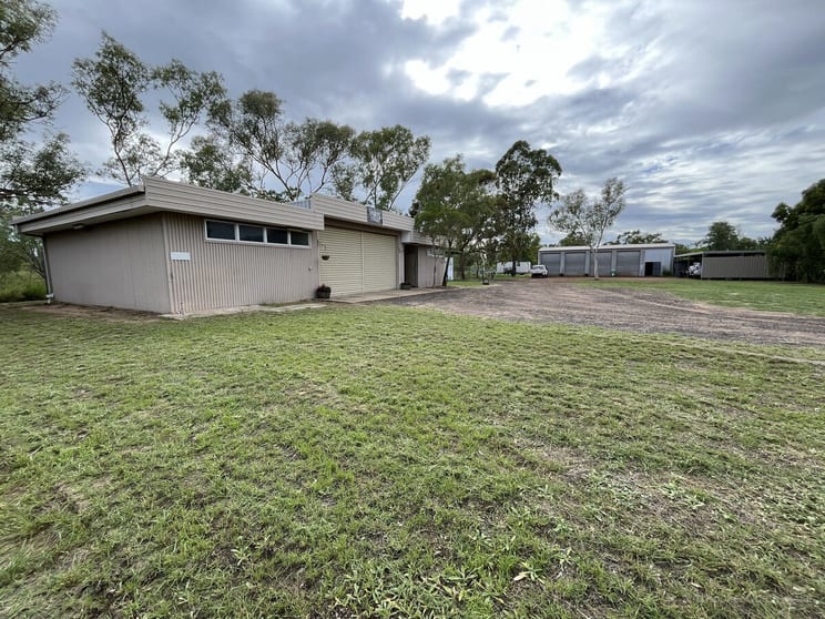 Click to view all images 42 Tiffin Street Roma QLD 4455 - Image 2