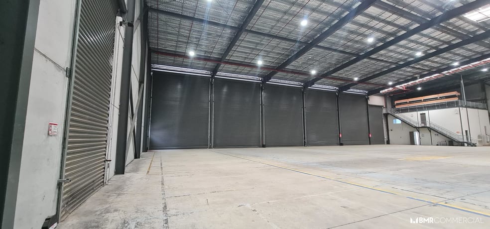 Click to view all images 5-7 Johns Place Hume ACT 2620 - Image 3