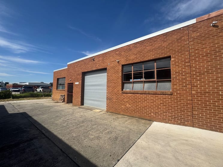 Click to view all images 2/51 Henderson Road Clayton VIC 3168 - Image 1