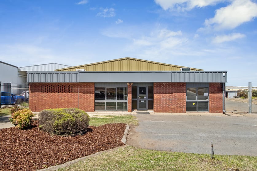 Click to view all images 6 Waddikee Road Lonsdale SA 5160 - Image 1