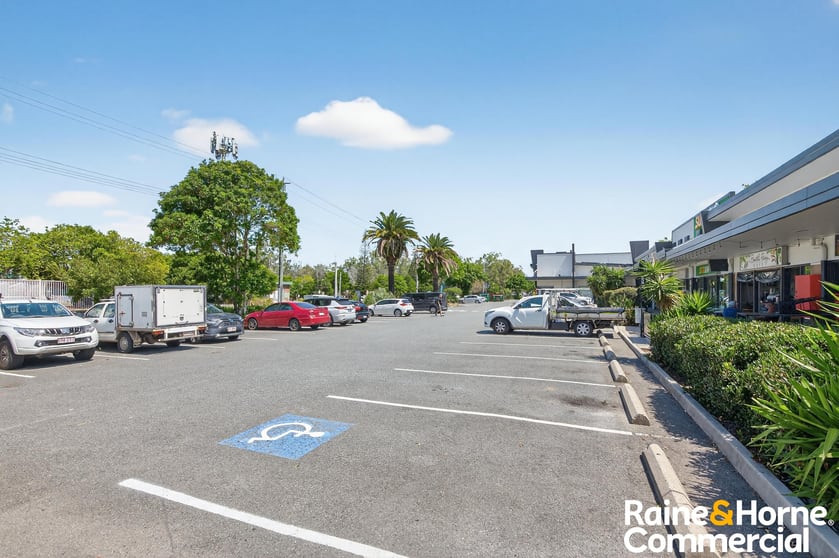 Click to view all images 455 Anzac Avenue Rothwell QLD 4022 - Image 2