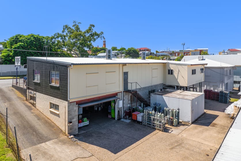 Click to view all images 38 Duke Street Gympie QLD 4570 - Image 2