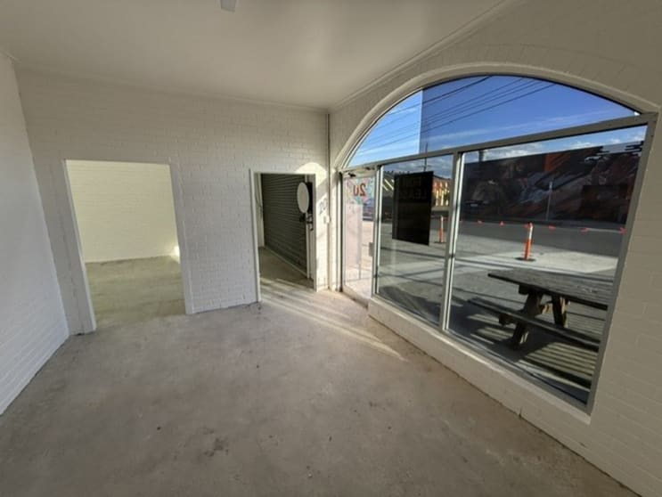 Click to view all images 18-20 Lamana Road Mordialloc VIC 3195 - Image 2