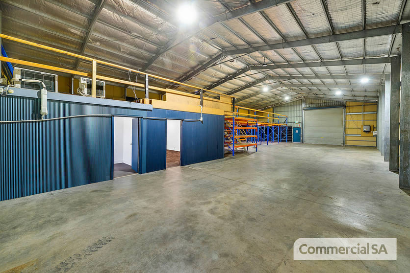 Click to view all images 231 South Terrace Wingfield SA 5013 - Image 3