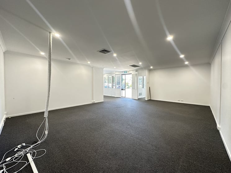 Click to view all images 1/14 Vanessa Boulevard Springwood QLD 4127 - Image 3