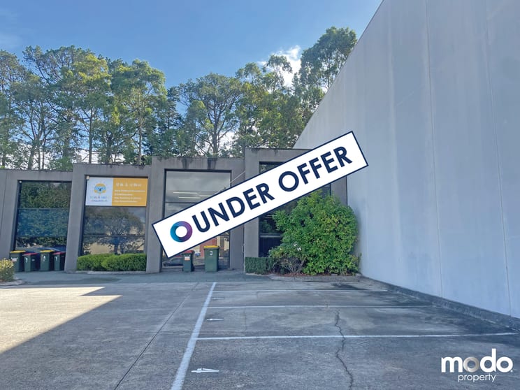 Click to view all images 4/5 Redland Drive Mitcham VIC 3132 - Image 1