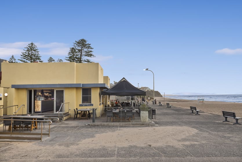 Click to view all images Cliff Parade Thirroul NSW 2515 - Image 2