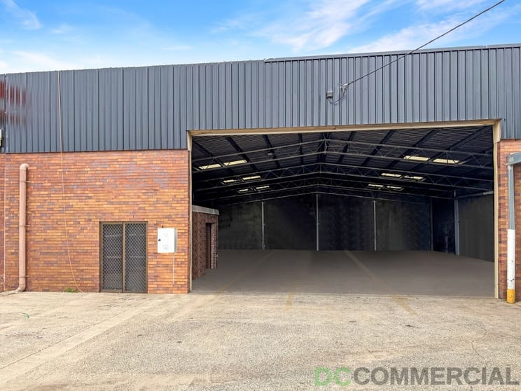 Click to view all images 7 Newington Street North Toowoomba QLD 4350 - Image 1