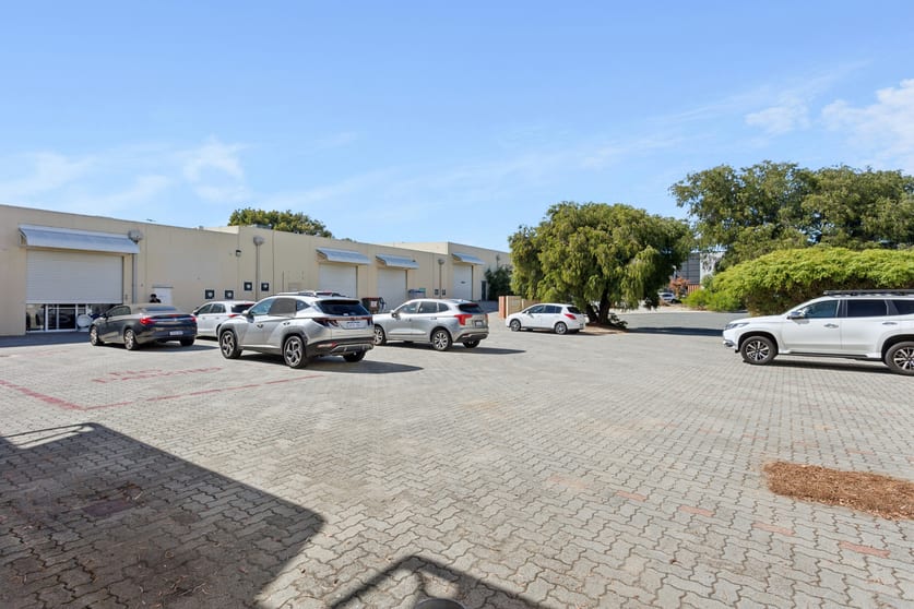 Click to view all images Unit 13/210 Winton Road Joondalup WA 6027 - Image 4