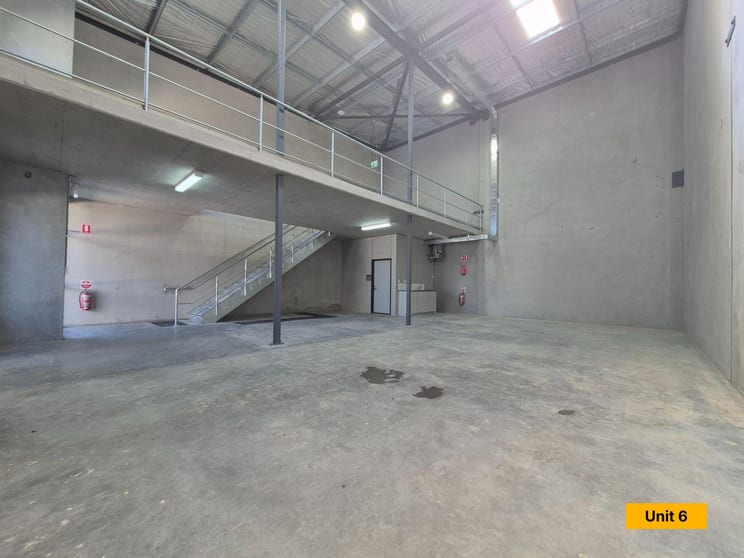 Click to view all images Unit 6/12 Red Fields Road Moss Vale NSW 2577 - Image 2
