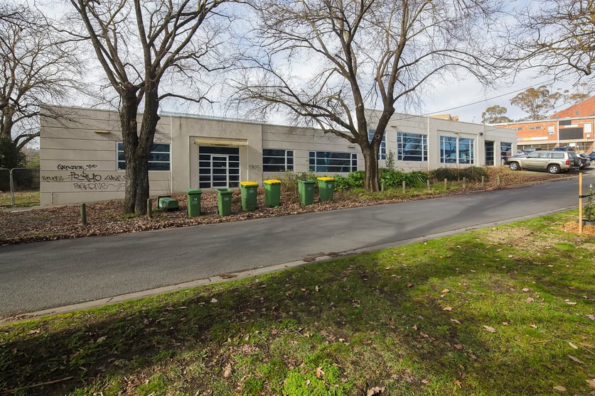 Click to view all images 2/18 Clarke Street Lilydale VIC 3140 - Image 2