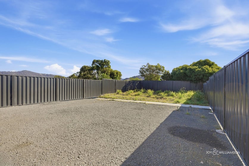 Click to view all images 4/13 Cessna Way Cambridge TAS 7170 - Image 3