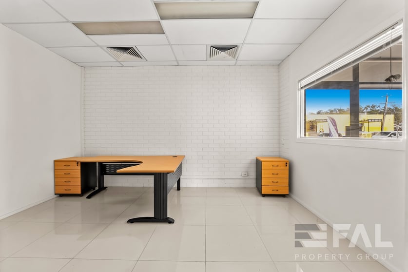 Click to view all images Shop 10/5 Smiths Road Goodna QLD 4300 - Image 2