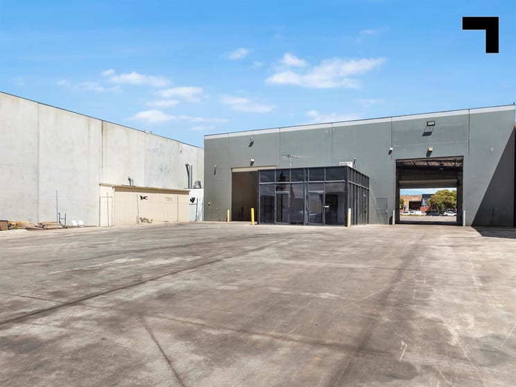 76 Lara Way Campbellfield VIC 3061 - Image 2