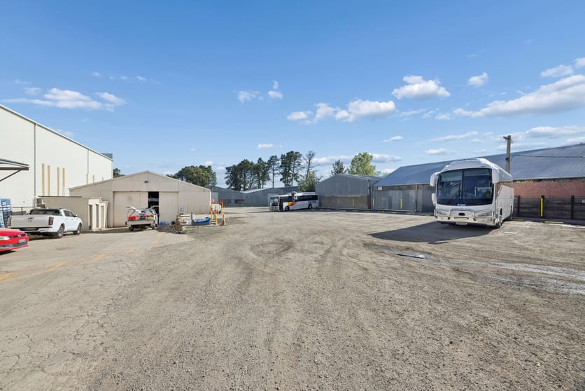 Click to view all images 29 Yallourn Street Fyshwick ACT 2609 - Image 2