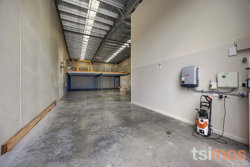 Click to view all images 6/13-15 Kevlar Close Braeside VIC 3195 - Image 3