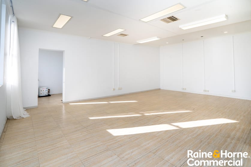 Click to view all images Suite 16/46-52 Baylis Street Wagga Wagga NSW 2650 - Image 1