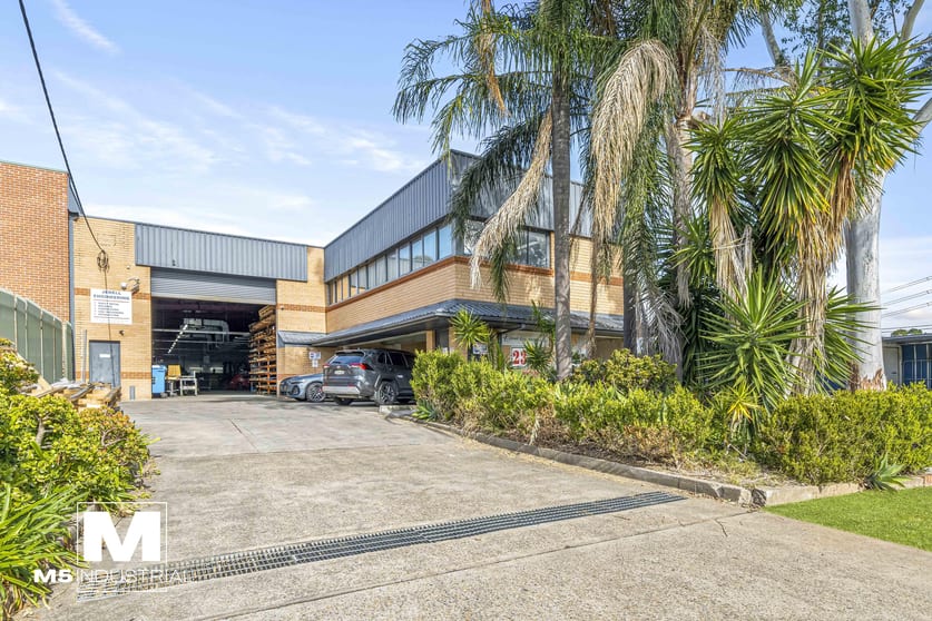 Click to view all images 23 Arab Road Padstow NSW 2211 - Image 1