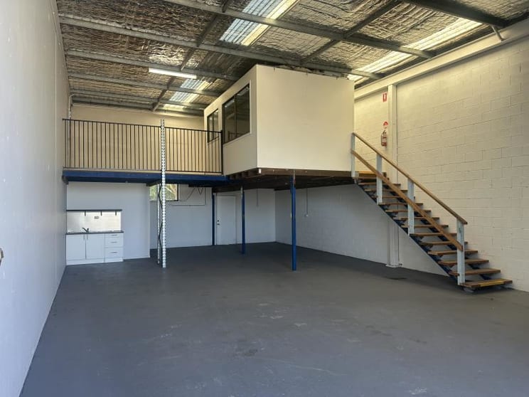 Click to view all images Unit/34 Ereton Drive Arundel QLD 4214 - Image 2