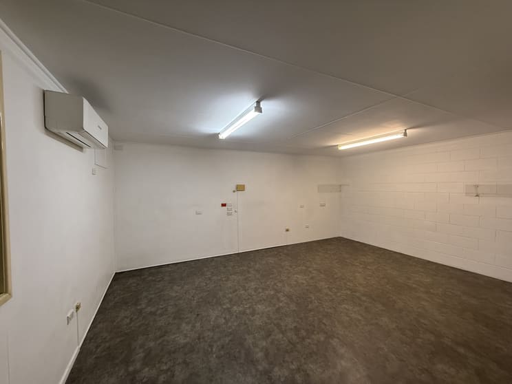 Click to view all images Shed 3/6 Len Shield Street Paget QLD 4740 - Image 3