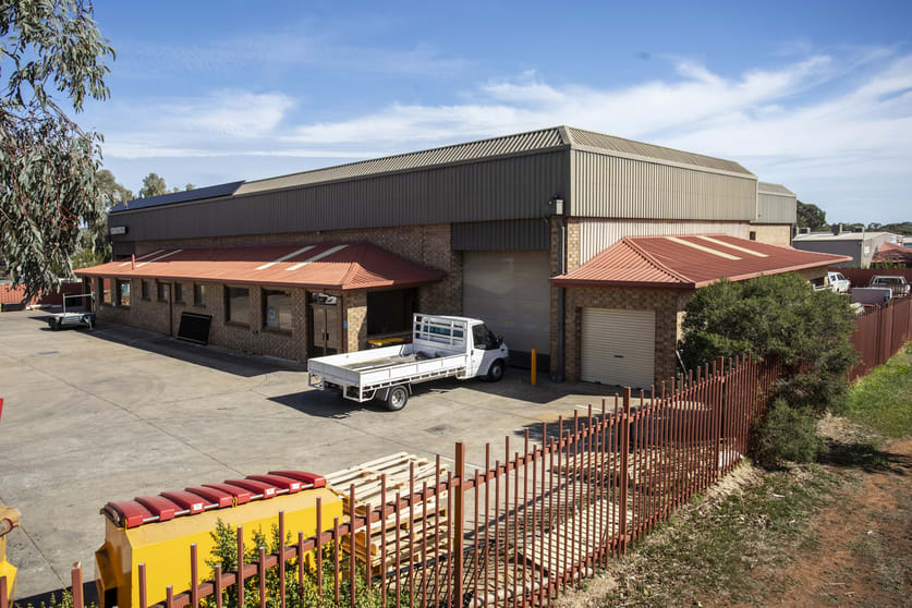 Click to view all images 21 Ween Street Pooraka SA 5095 - Image 1