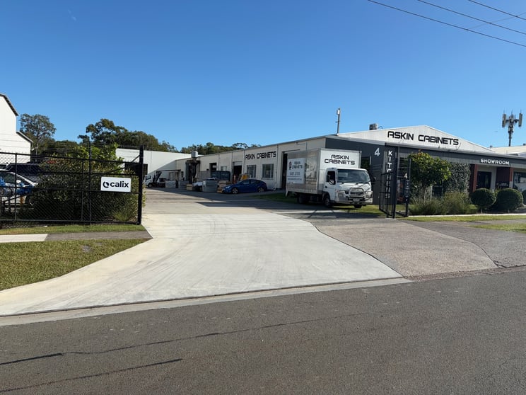 Click to view all images 2/4 Industrial Avenue Caloundra West QLD 4551 - Image 1