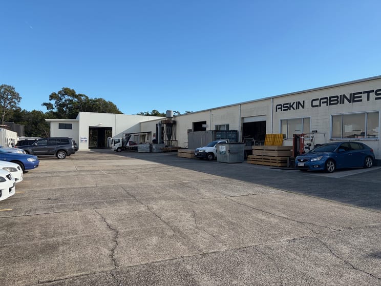 Click to view all images 2/4 Industrial Avenue Caloundra West QLD 4551 - Image 3