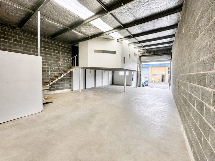 Click to view all images A9/1 Campbell Parade Manly Vale NSW 2093 - Image 2