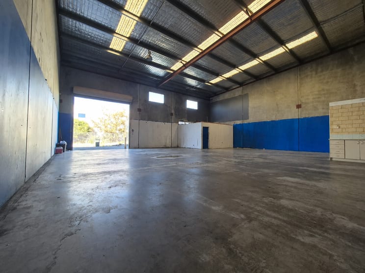 Click to view all images 17/242 Beringarra Avenue Malaga WA 6090 - Image 2