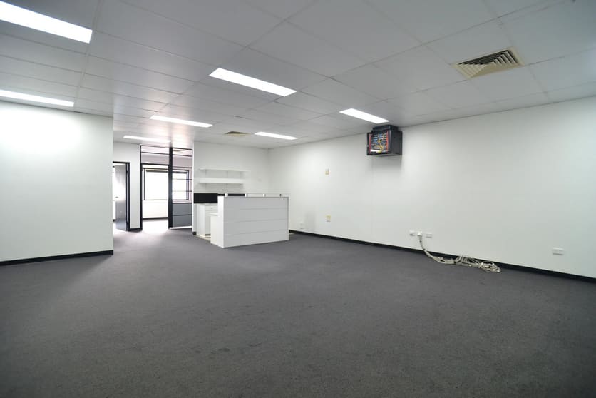 Click to view all images Suite 11/3352 Pacific Highway Springwood QLD 4127 - Image 3