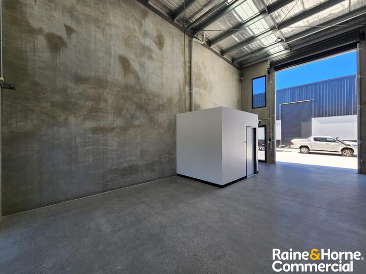 Click to view all images 12/11-17 Bremner Road Rothwell QLD 4022 - Image 2