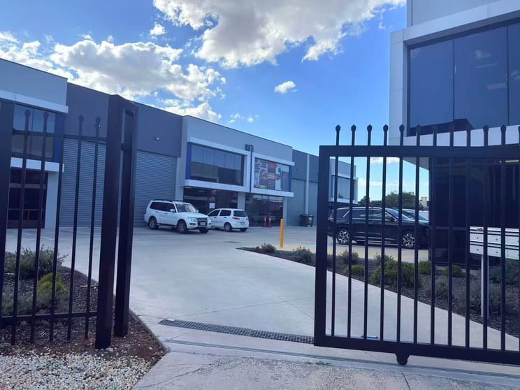 Click to view all images 6/22 Linmax Court Point Cook VIC 3030 - Image 2