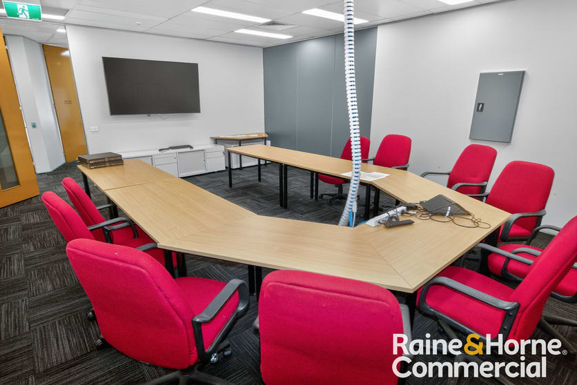 Click to view all images 1A, First Floor/47-59 Wingewarra Street Dubbo NSW 2830 - Image 2